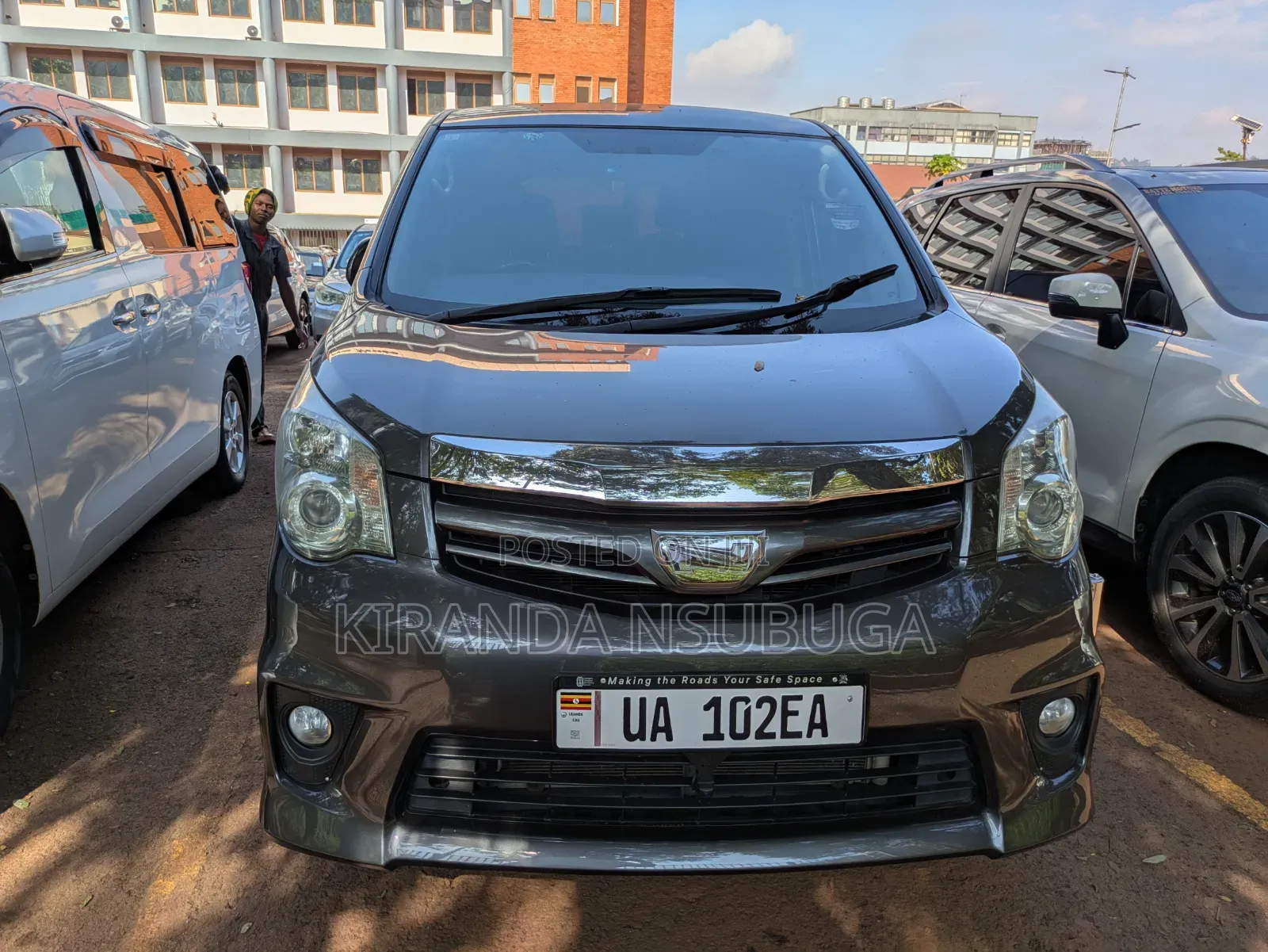 Toyota Noah 2011 Gray