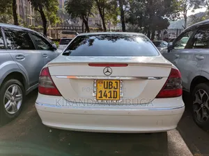 Mercedes-Benz E350 2011 Pearl