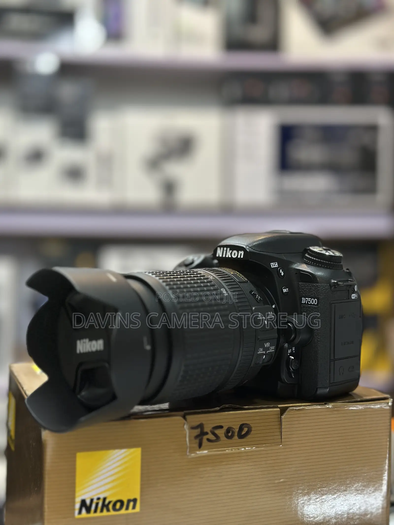 Nikon 7500