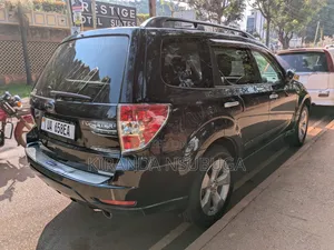 Subaru Forester 2010 Black