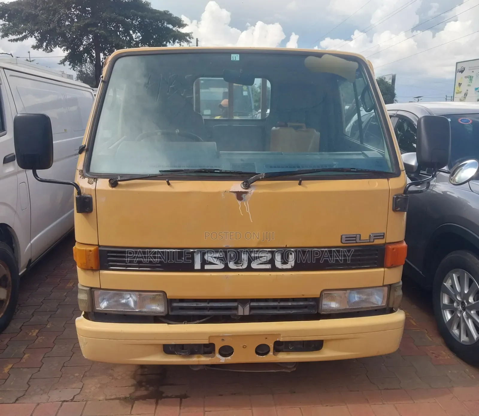 Isuzu Elf 2 Ton Truck