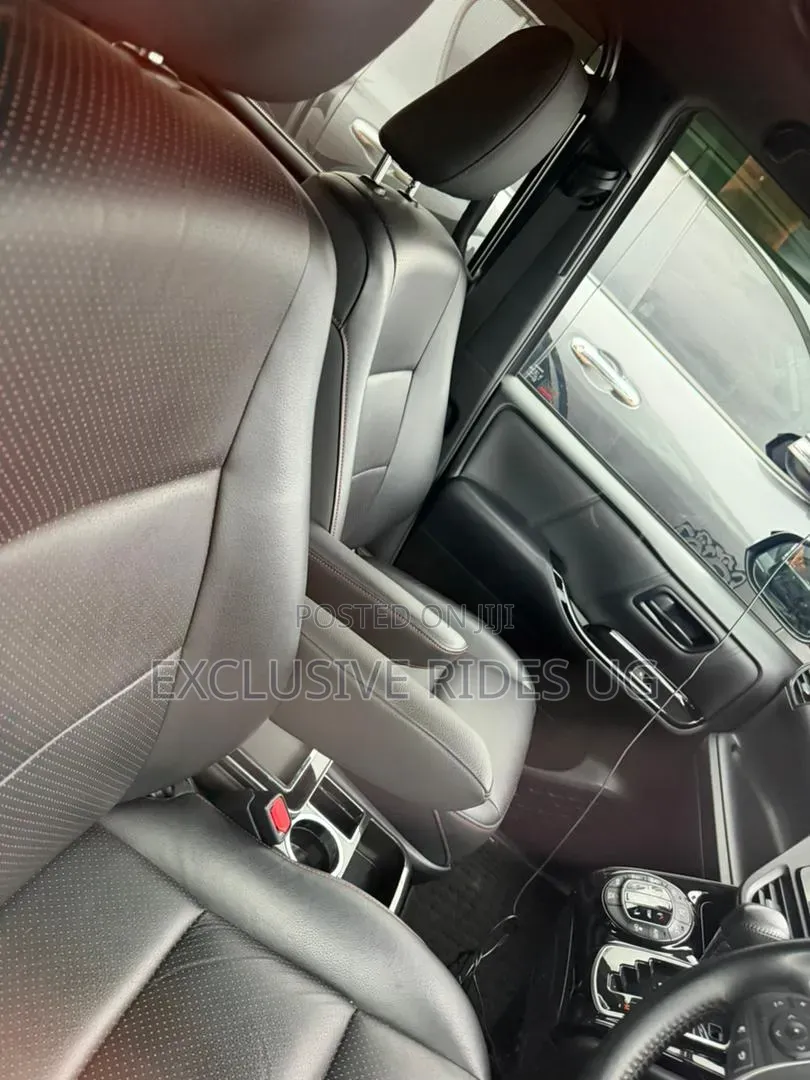 Toyota Noah 2.0 AWD (8 Seater) 2019 Black