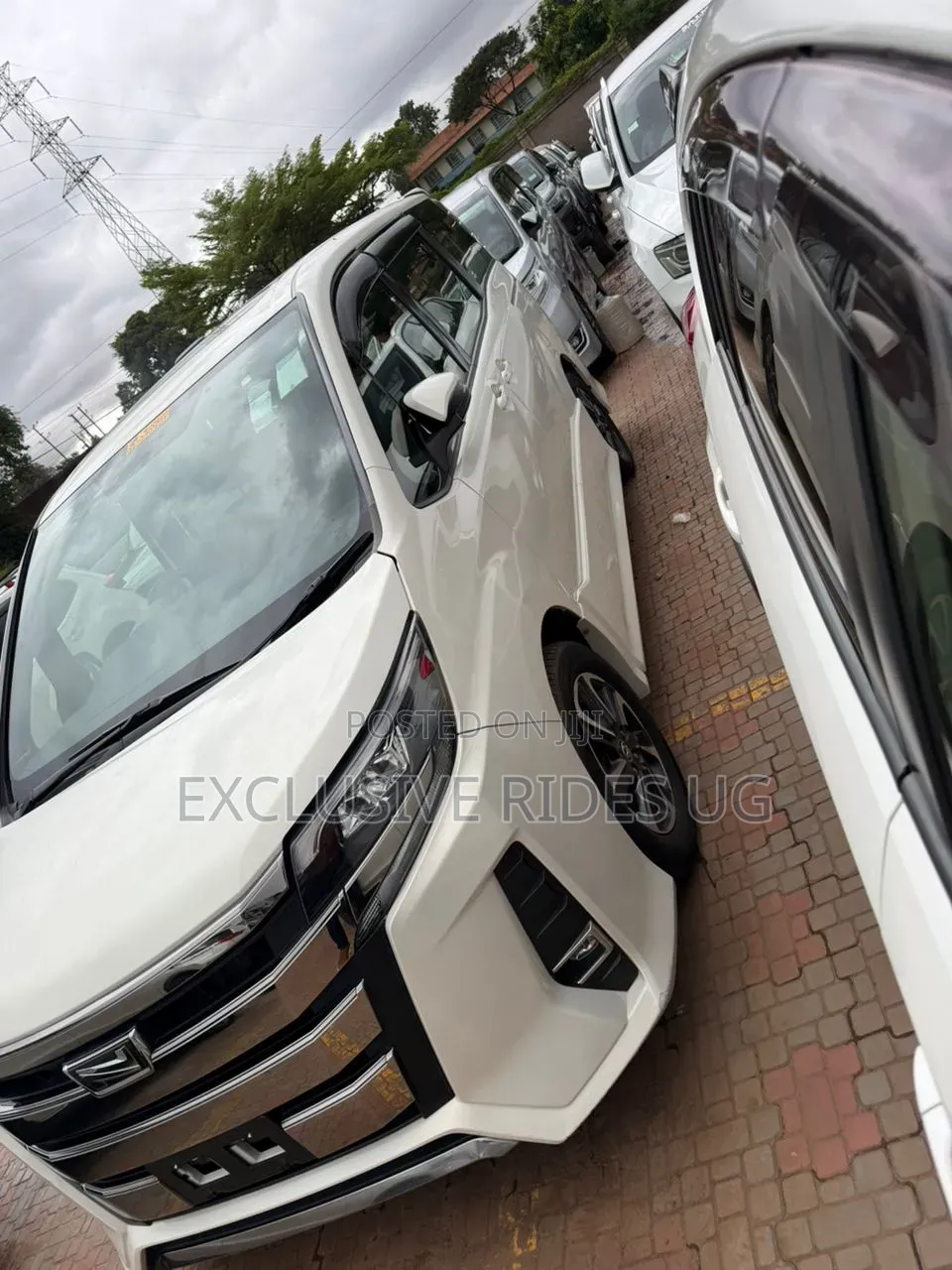 Toyota Noah 2.0 FWD (8 Seater) 2019 White