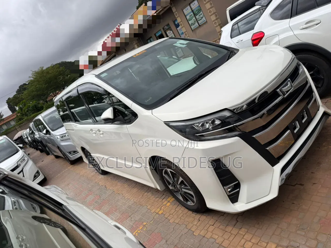 Toyota Noah 2.0 FWD (8 Seater) 2019 White