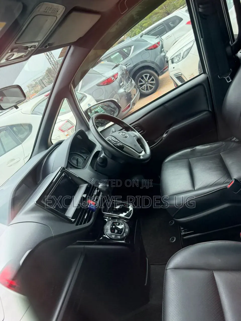 Toyota Noah 2.0 FWD (8 Seater) 2019 White