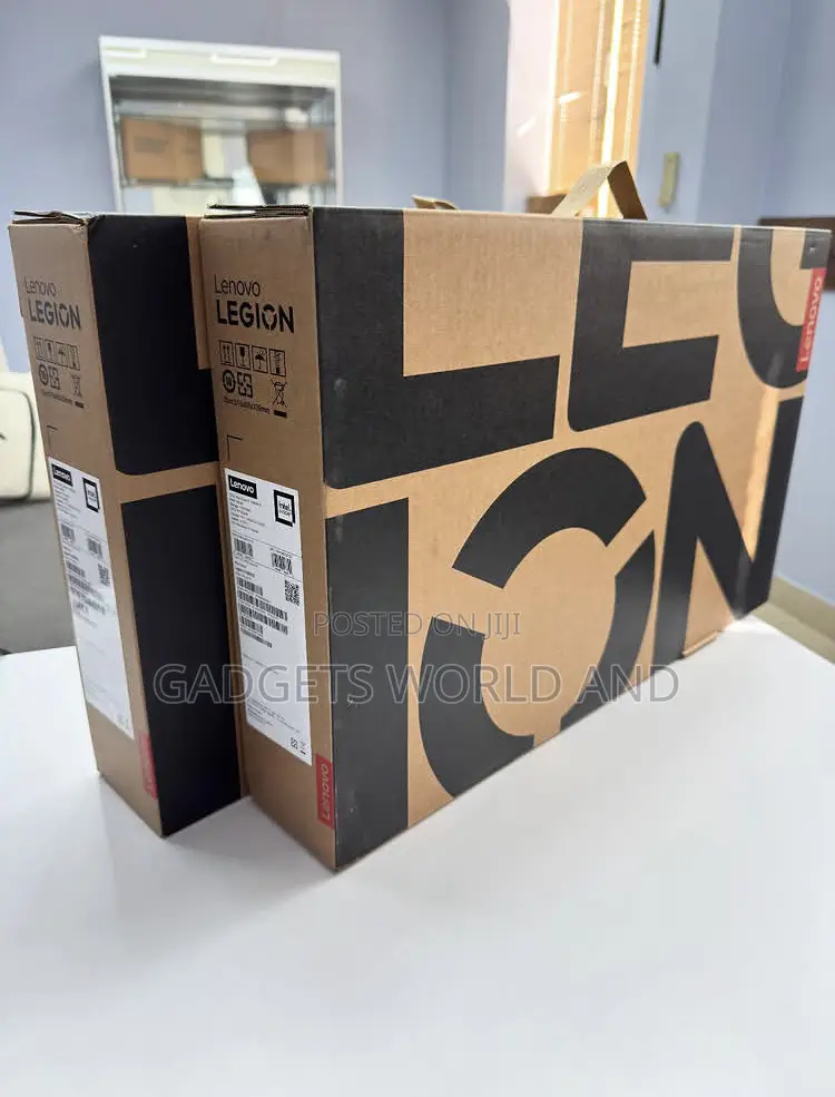 New Laptop Lenovo Legion 5 32GB Intel Core Ultra 9 SSD 1T