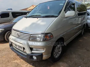 Toyota HiAce 2000 Pearl