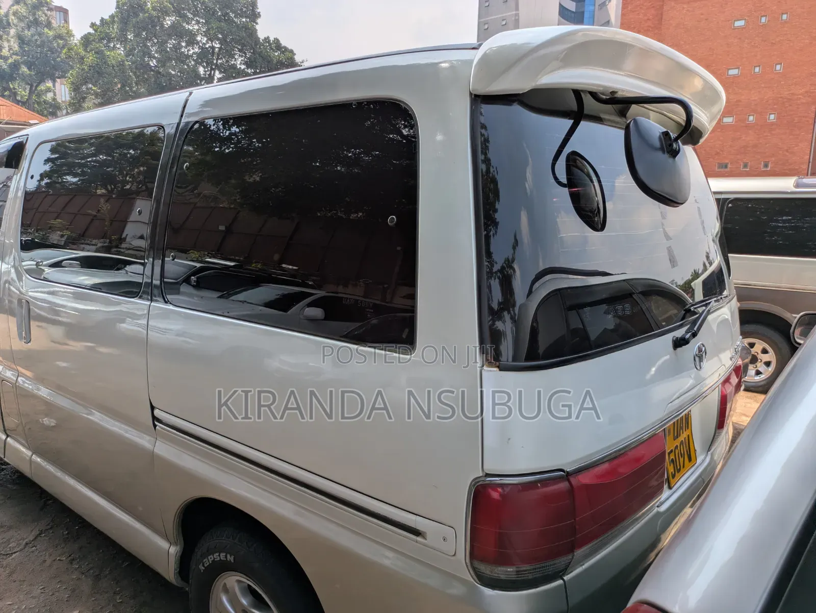 Toyota HiAce 2000 Pearl