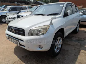 Toyota RAV4 2008 White