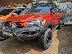 Toyota Hilux 2017 Orange