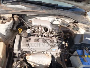 Toyota Corolla Hatchback 2000 White