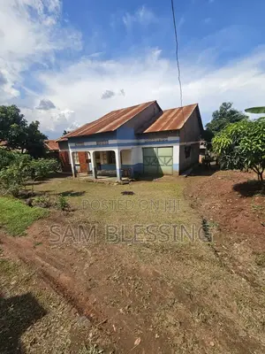 3bdrm House in Zana Entebbe Road, Central Division for sale