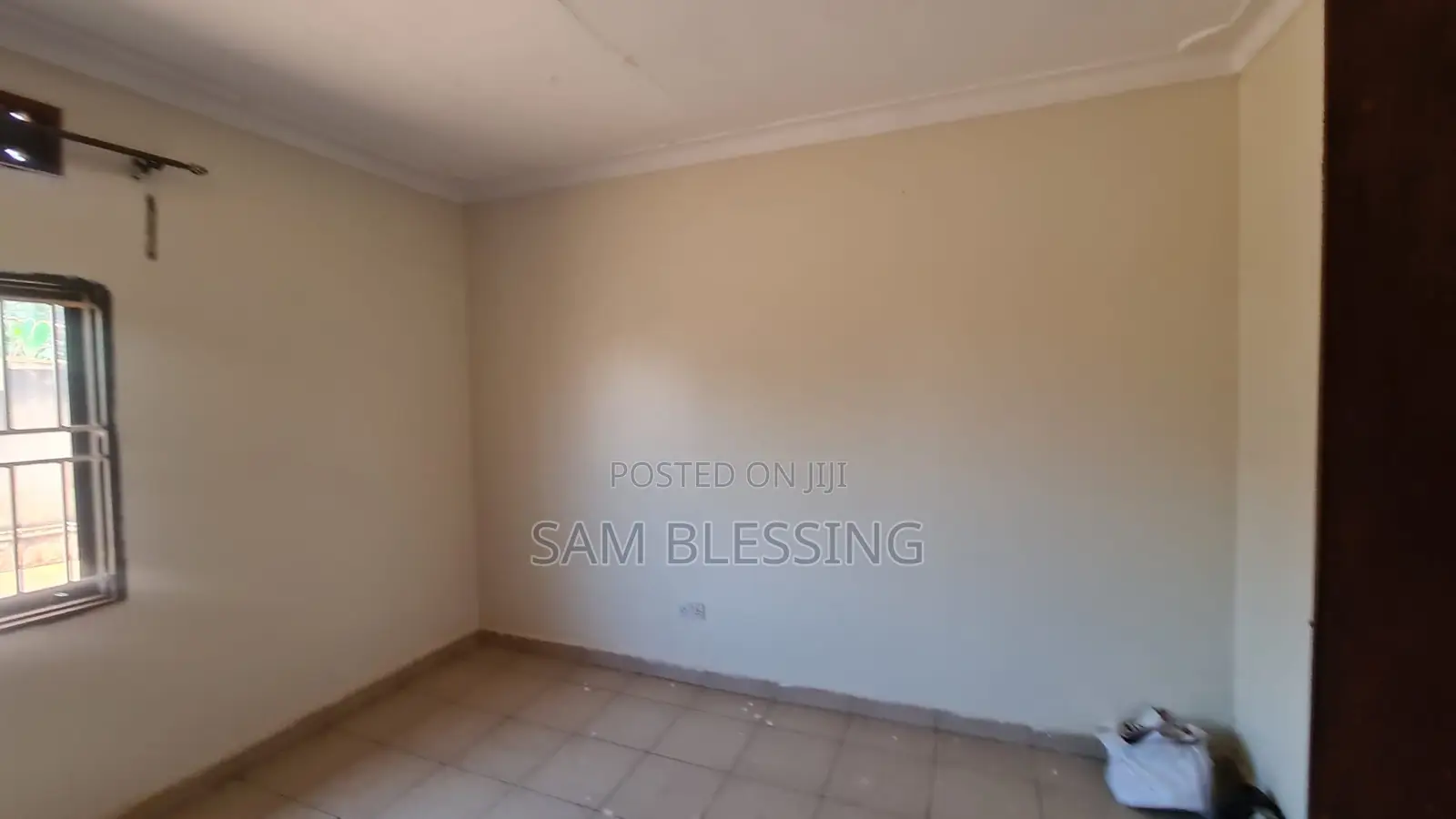 3bdrm House in Kitende Entebbe Road, Central Division for sale