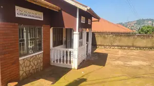 3bdrm House in Kitende Entebbe Road, Central Division for sale