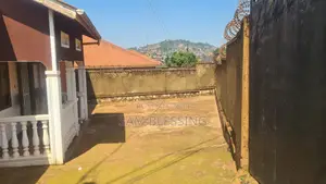3bdrm House in Kitende Entebbe Road, Central Division for sale