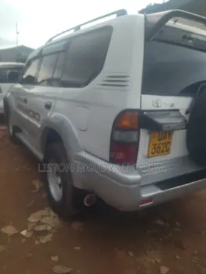 Toyota Land Cruiser Prado 2.7 5dr 2002 White
