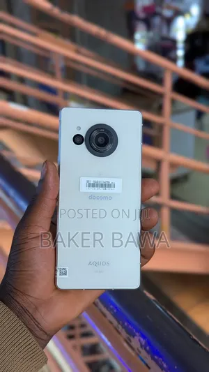 Sharp Aquos R8s pro 256 GB White