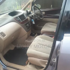 Toyota Nadia 2002 Silver