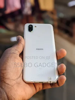 Sharp Aquos R2 64 GB