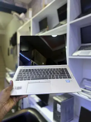 Laptop HP EliteBook 840 G5 8GB Intel Core i5 SSHD+SSD 256GB