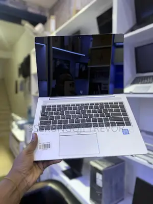 Laptop HP EliteBook 840 G5 8GB Intel Core i5 SSHD+SSD 256GB