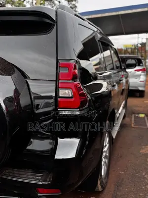 Toyota Land Cruiser Prado 2015 Black