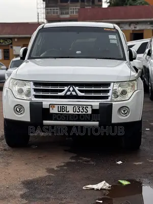 Mitsubishi Pajero 2009 White