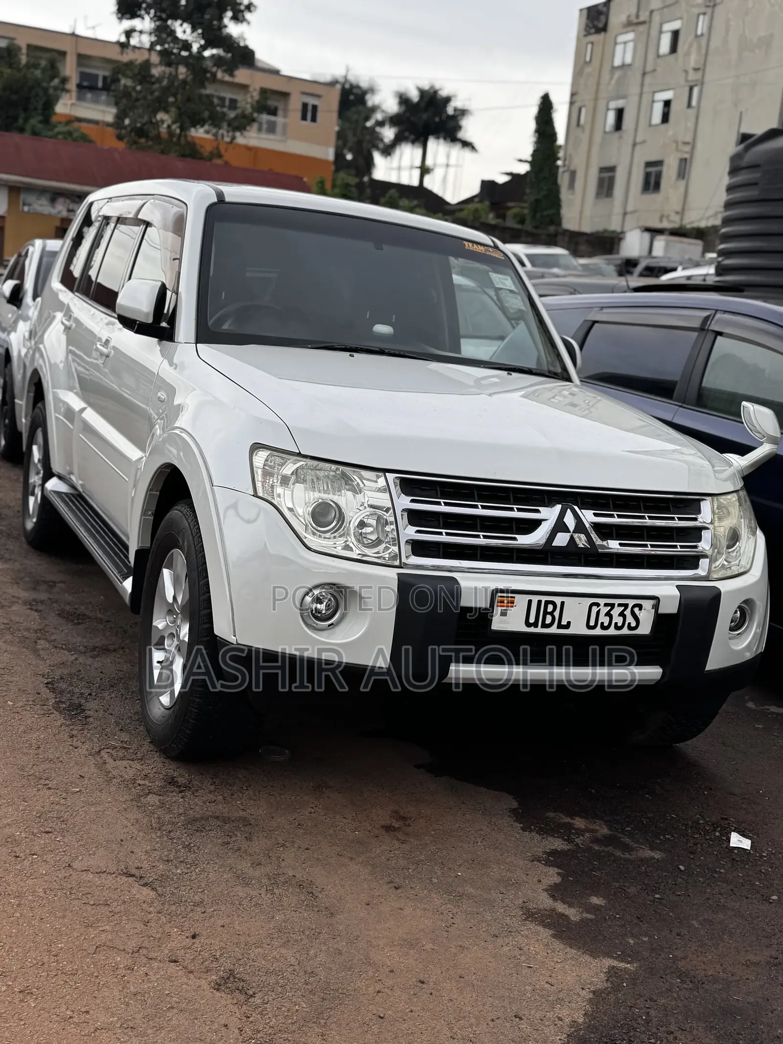 Mitsubishi Pajero 2009 White