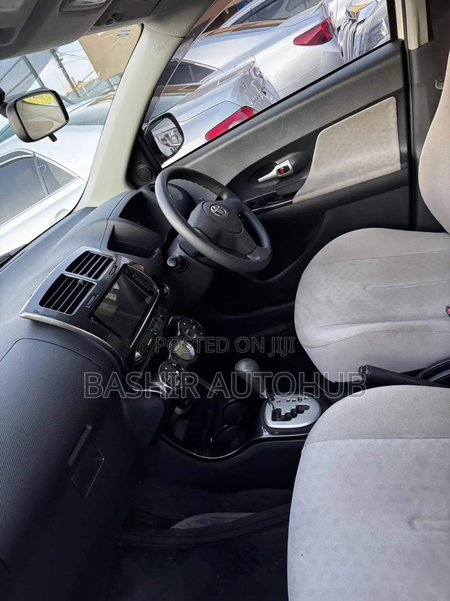 Toyota IST 2010 White