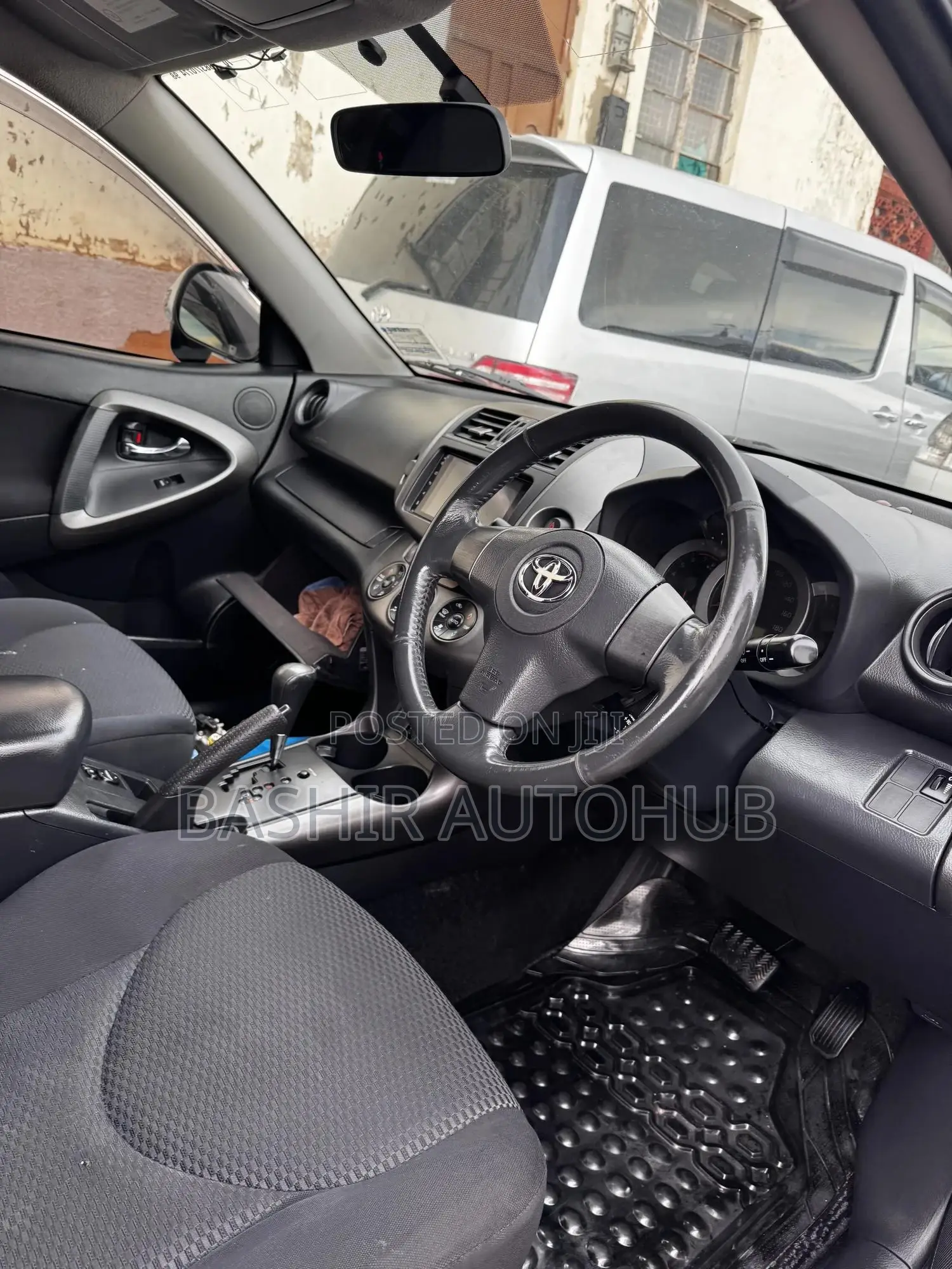 Toyota RAV4 2010 Silver