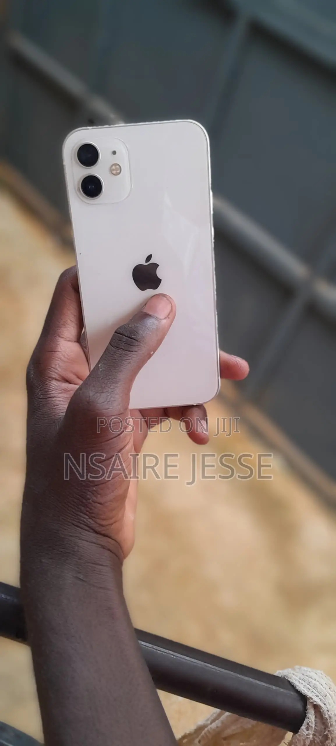 Apple iPhone 12 64 GB White