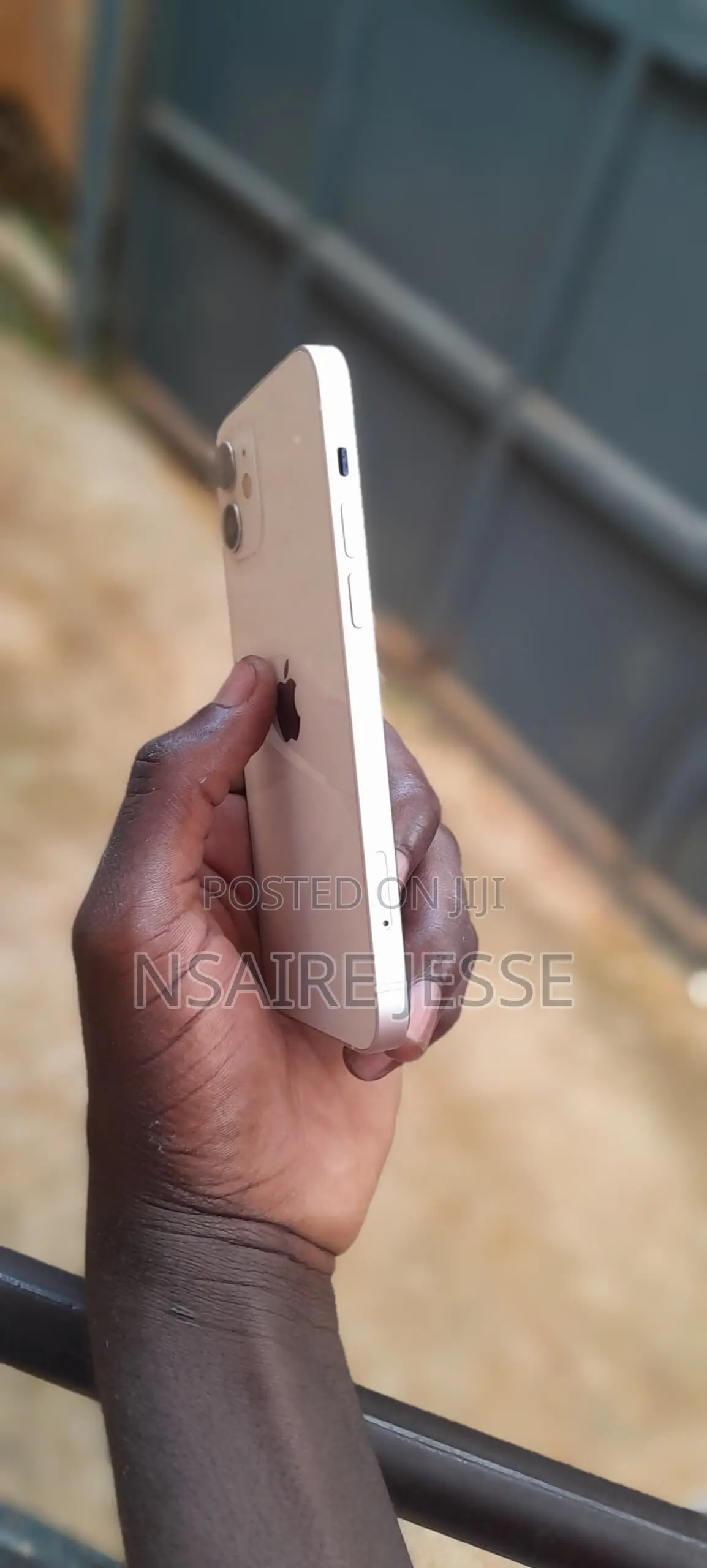 Apple iPhone 12 64 GB White