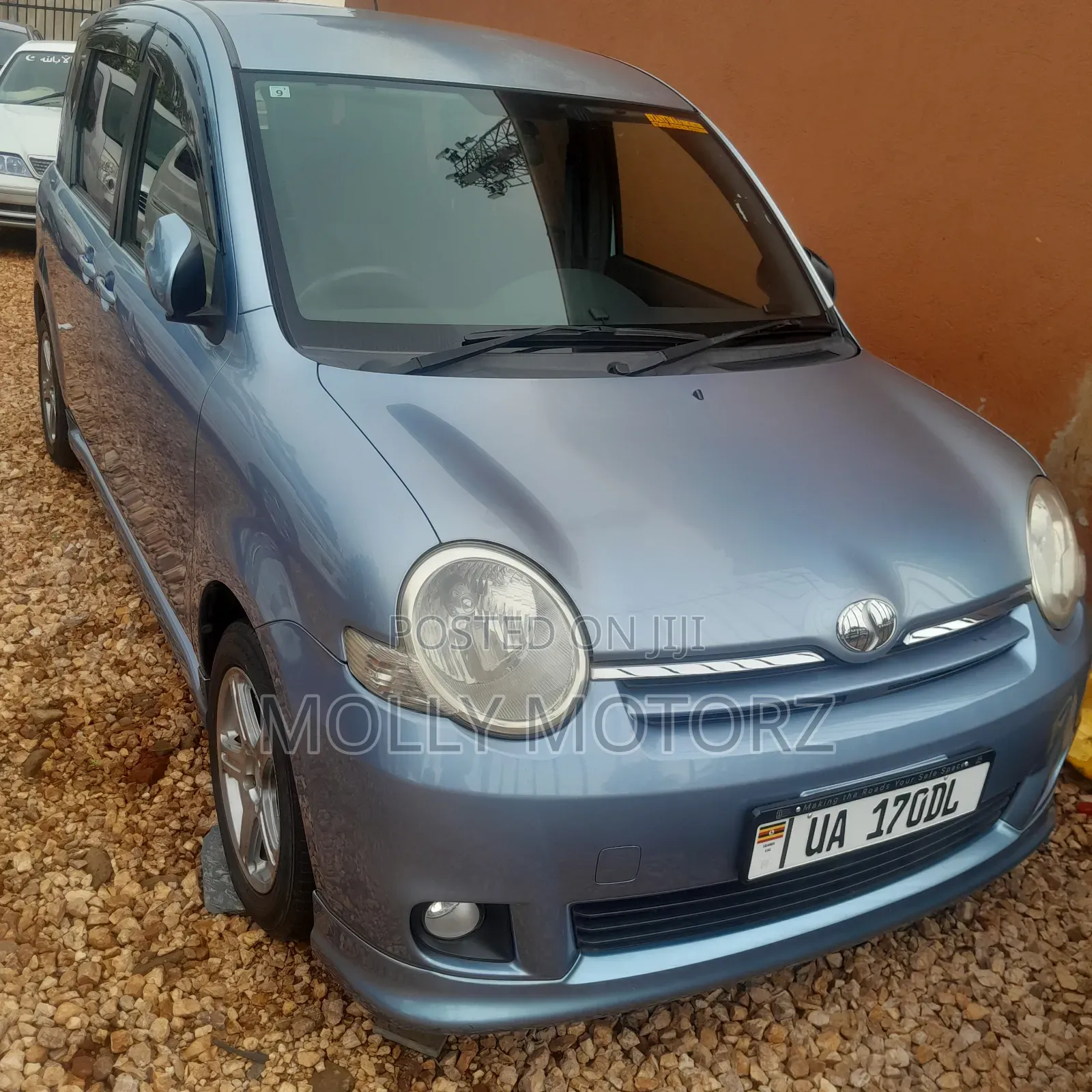 Toyota Sienta 2006 Silver