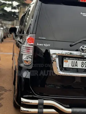Toyota Noah 2012 Black