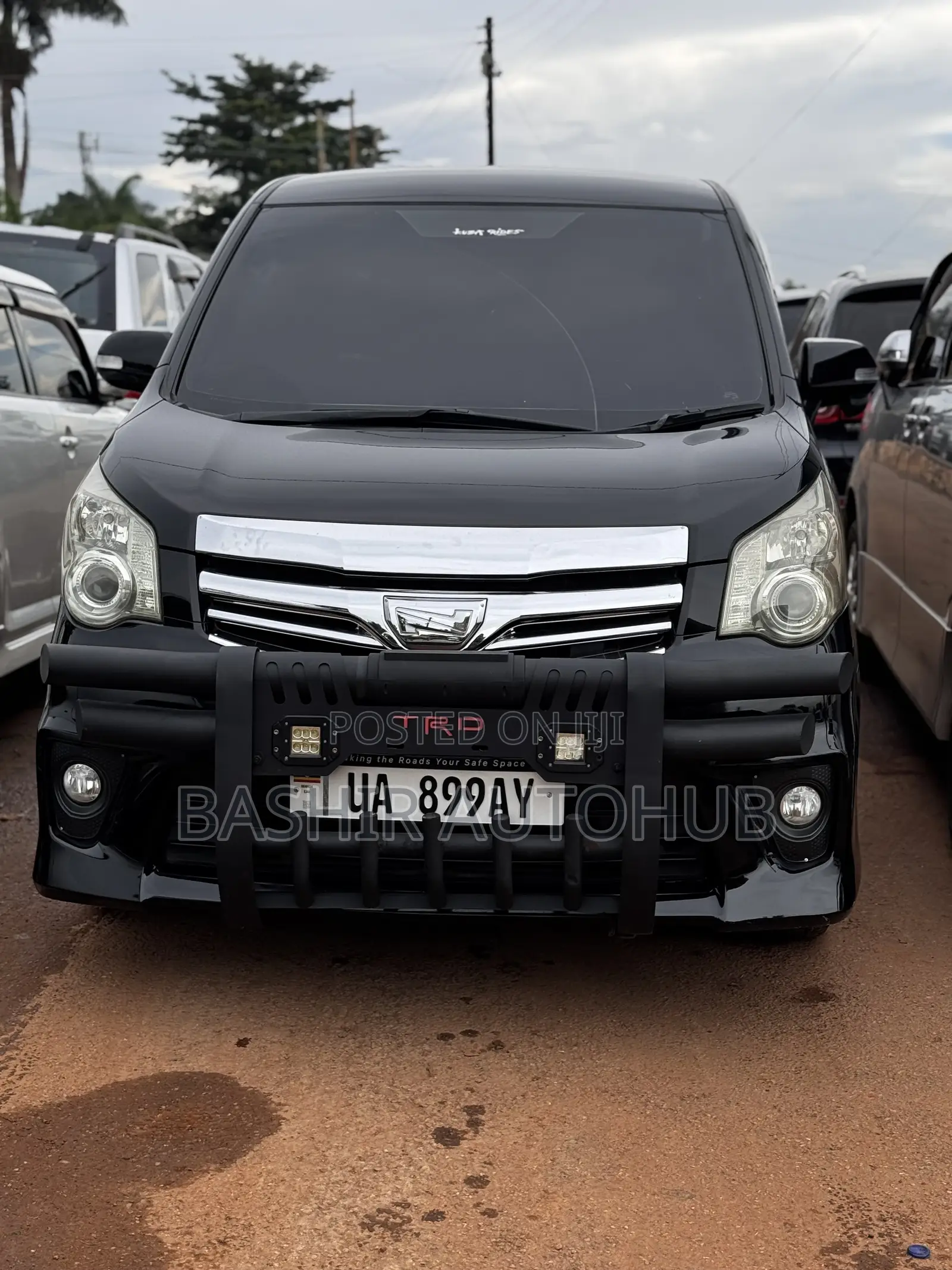 Toyota Noah 2012 Black