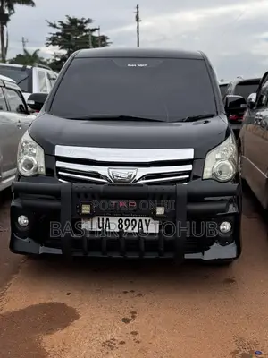 Toyota Noah 2012 Black