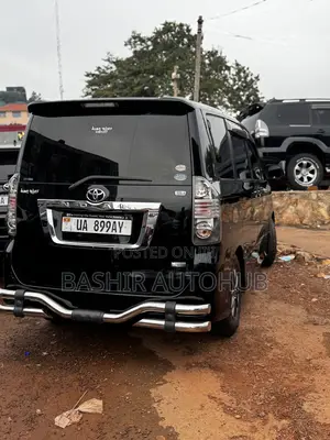Toyota Noah 2012 Black