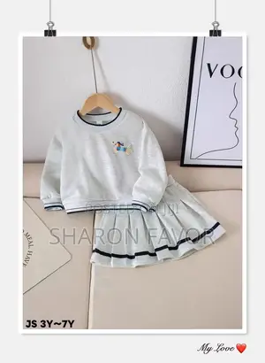 Girls Sweater Outfits