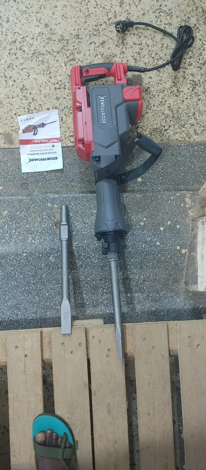Heavy Duty Electric Demolition Hammer/Breaker 65a