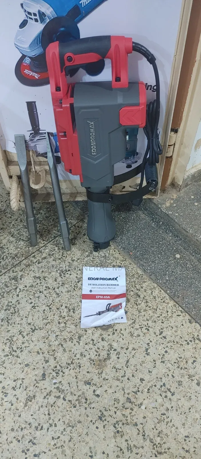 Heavy Duty Electric Demolition Hammer/Breaker 65a