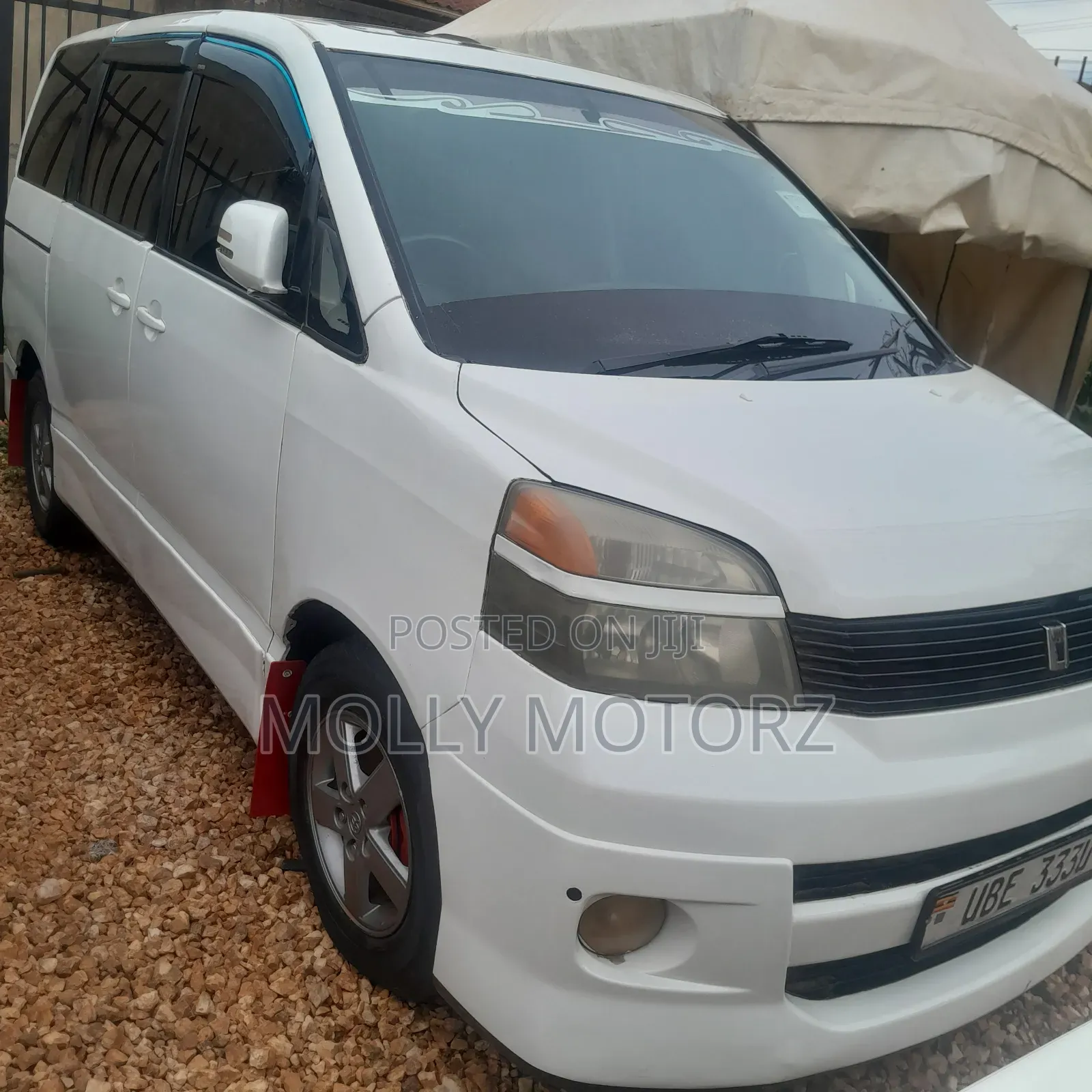 Toyota Noah 2006 White
