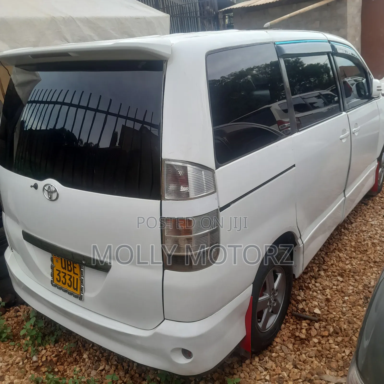 Toyota Noah 2006 White