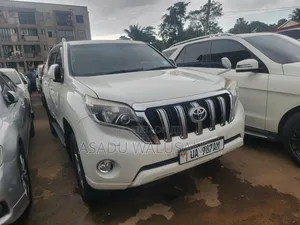 Toyota Land Cruiser Prado 2017 White