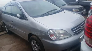 Toyota Nadia 2002 Silver