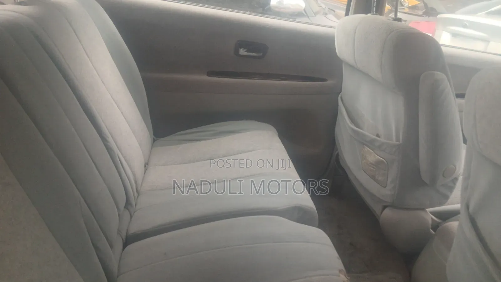 Toyota Nadia 2002 Silver
