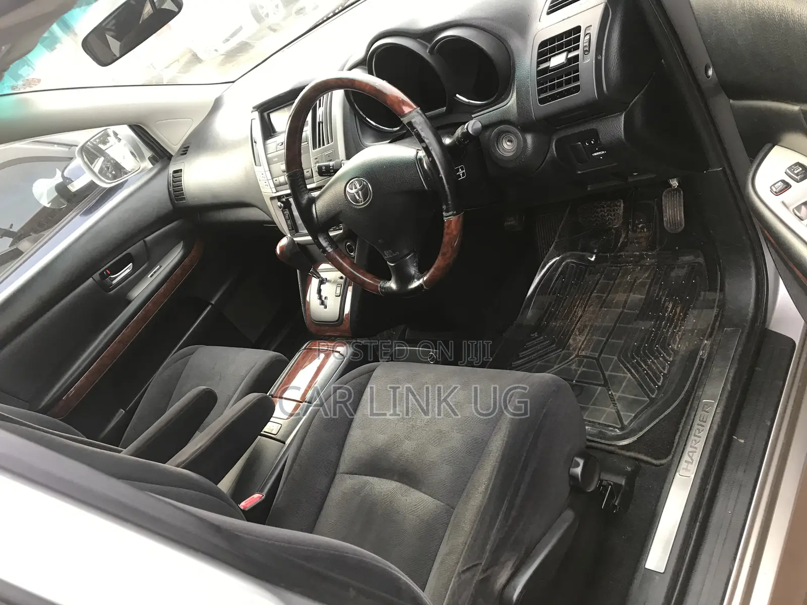 Toyota Harrier 2010 Silver