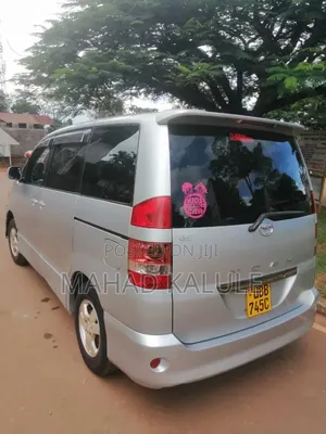 Toyota Noah 2006 Silver