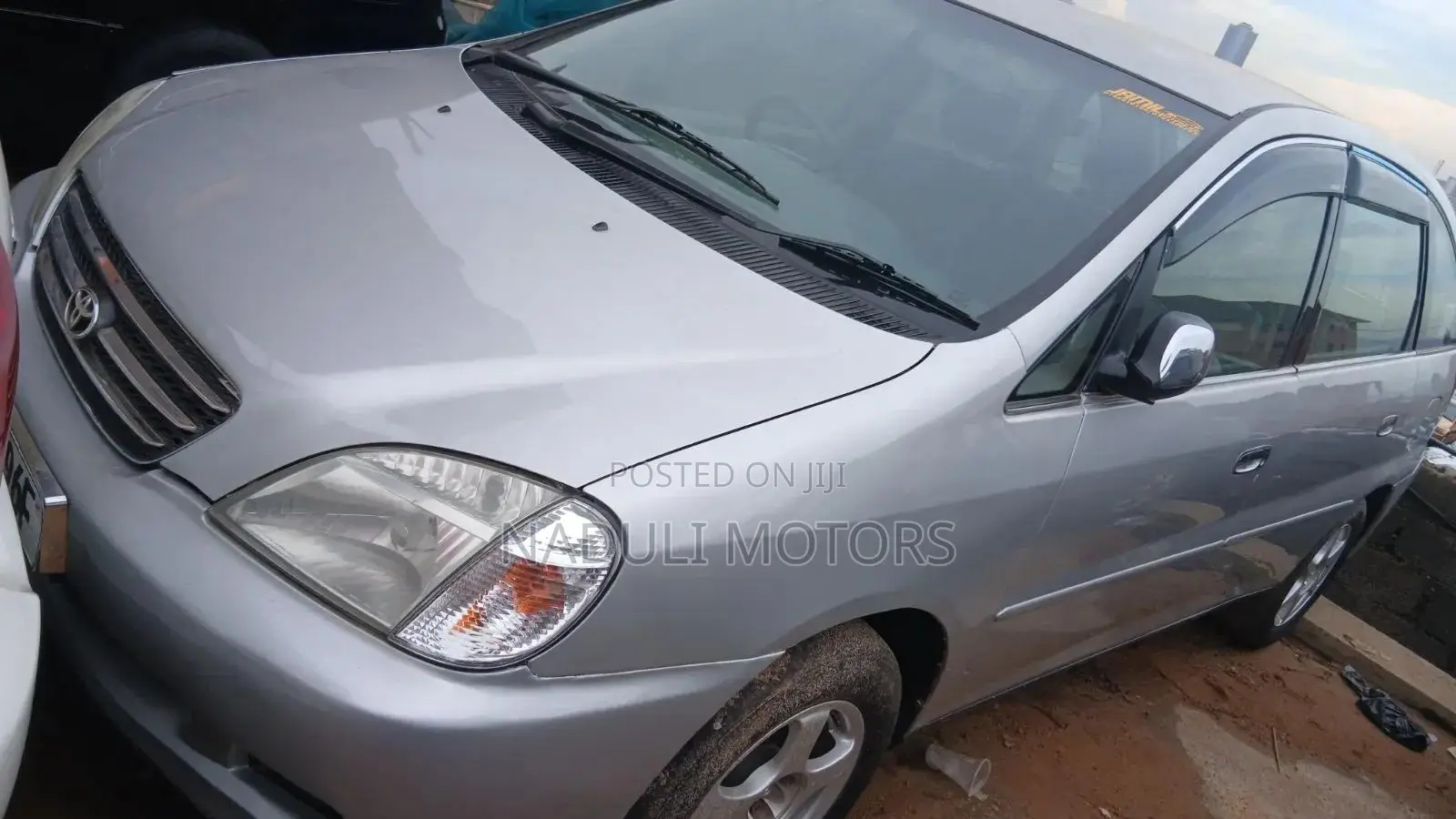 Toyota Nadia 2002 Silver