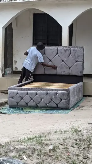 5*6 Bed in Grey Colour