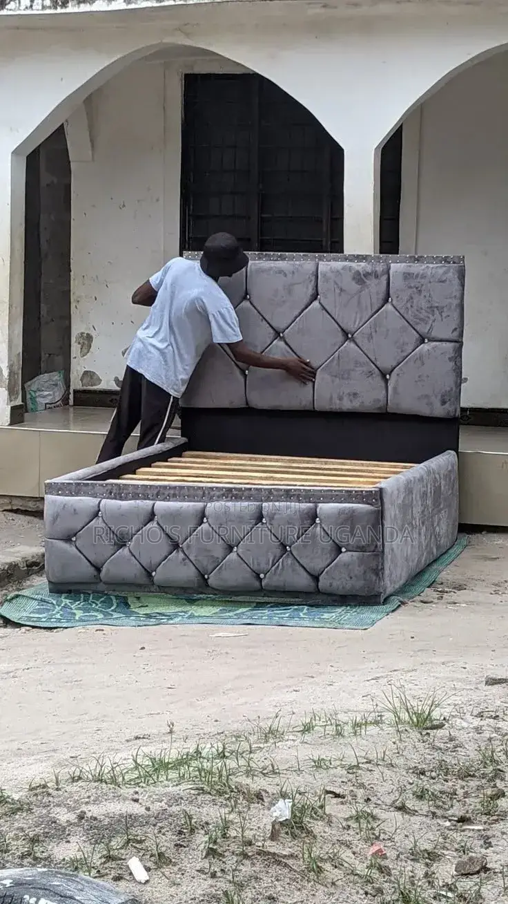 5*6 Bed in Grey Colour